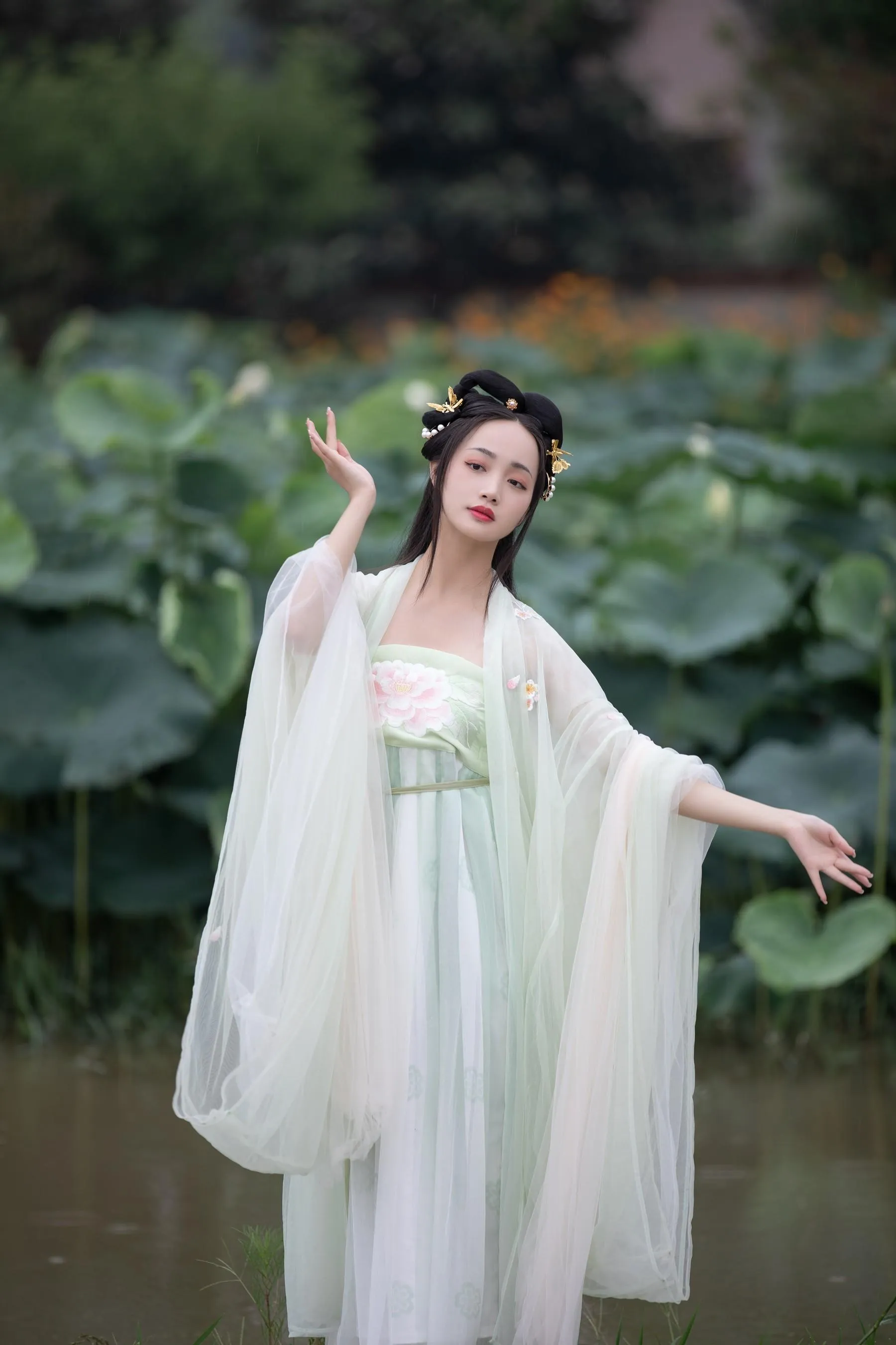 [YITUYU艺图语]2022.08.01 荷 凌子兮 [24P]插图2